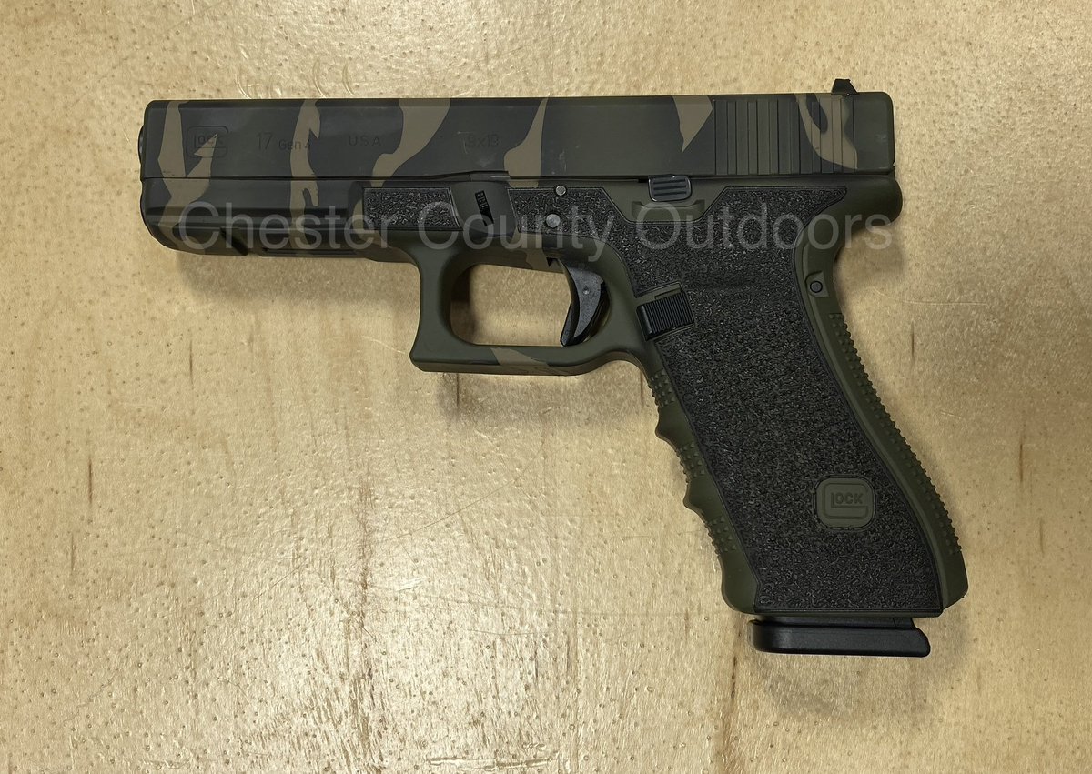 @GLOCKInc G17 9mm 17rd ODG Tiger Stripe
 #glock #glock17 #glocklife #GlockPurdy #glocknation #glockperfection #9mm #9mmglock #9mmpistol #gunsincolor #gunsincamo #tigerstripe #tigerstripes #tigerstripecamo