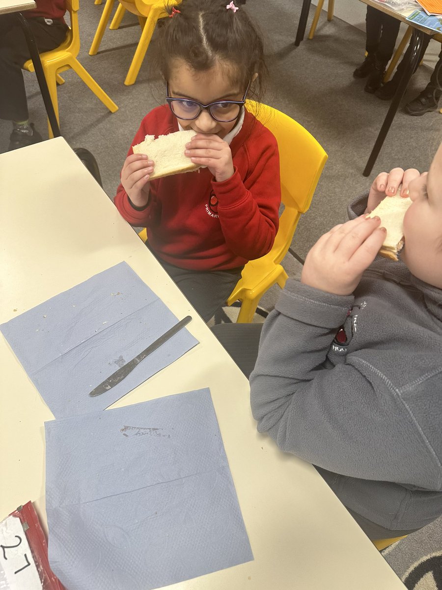 MissKhanCTS's tweet photo. Today we followed instructions to make our own jam sandwiches @CTS_Watford @headcherrytree https://t.co/Of2QrrgXyO