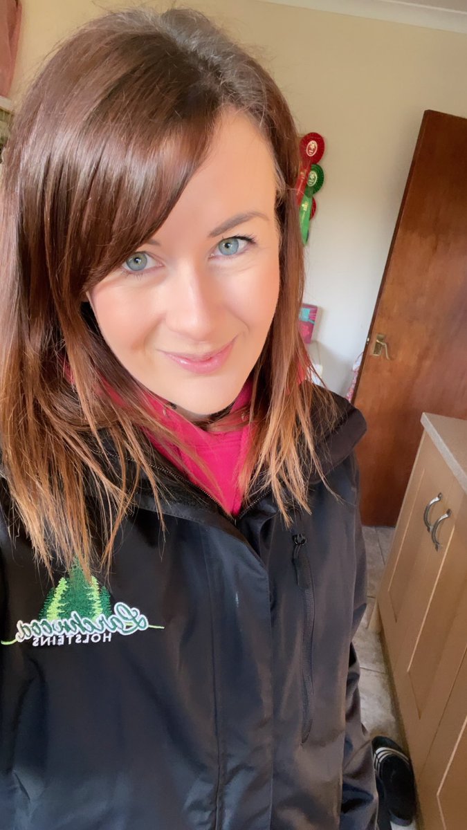 Jonesyyy_CAJ's tweet photo. The easiest way to bridge the #urban &amp; #rural divide? Get out there &amp; tell your farming story! 🐮🥛

Even roped Dad in for an interview question or two today….

#allthegenerations #farmlife #communication #teamlarchwood #dairyfarming https://t.co/U4lRES6Eya