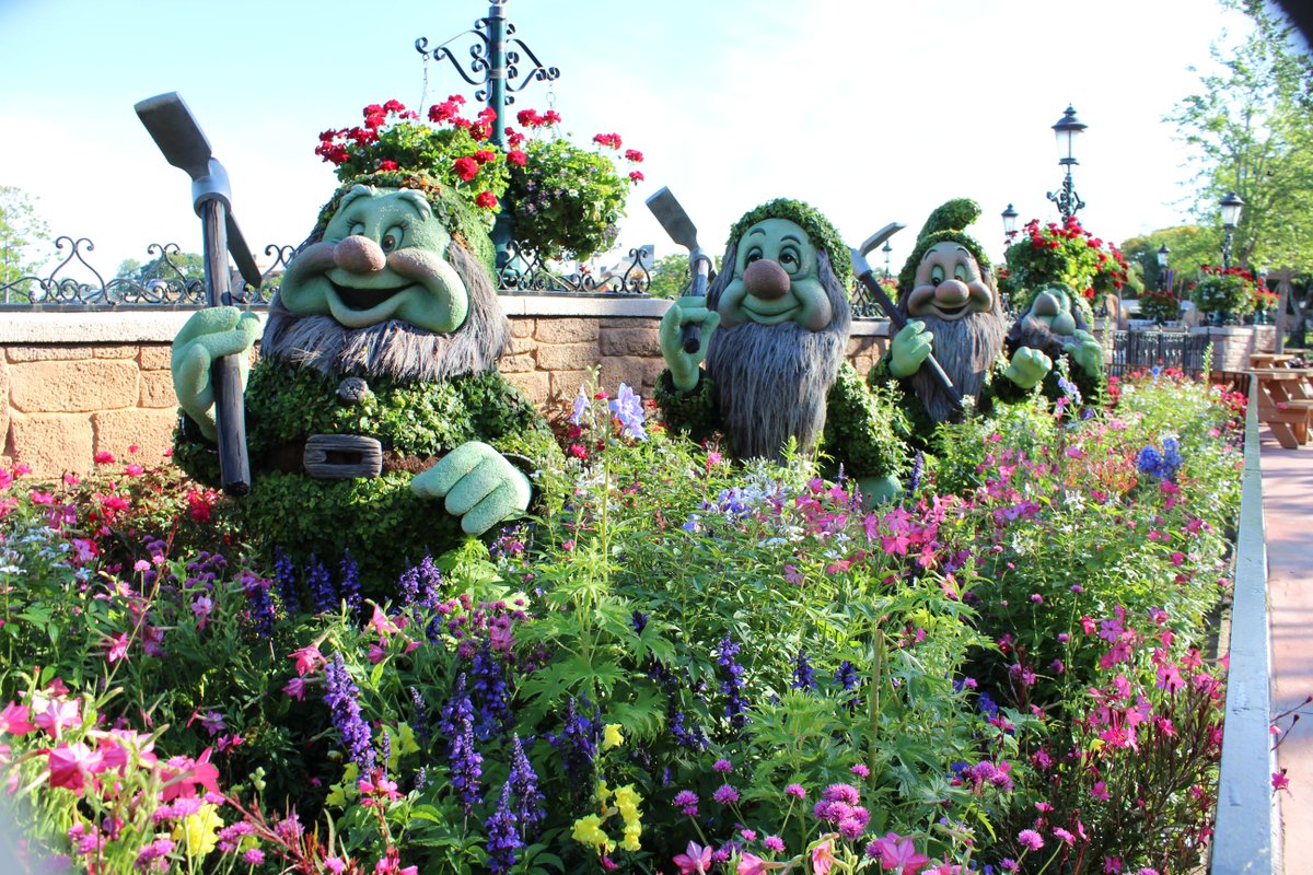 Disney Parks tweet media
