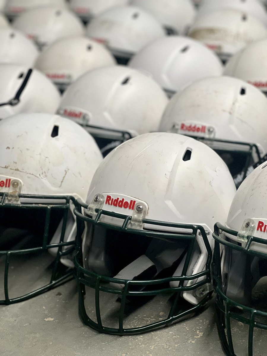 ACCMiniVikes's tweet image. #Riddell stopped by today to pick up our helmets slated to be reconditioned. Recon prolongs the effective life of the equipment &amp;amp; most importantly, advances player protection. Next up, ordering 100+ new helmets to ensure no athlete is turned away this fall