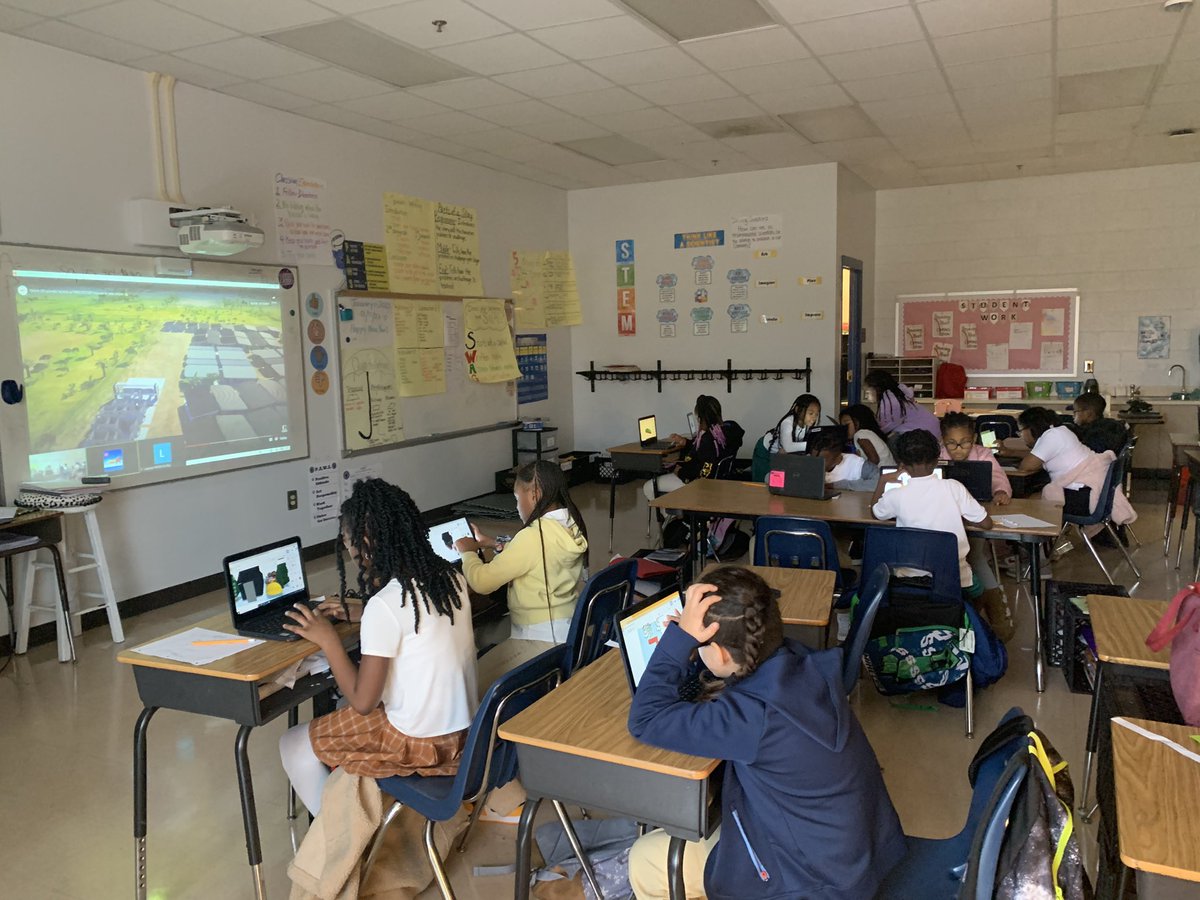 AisforAndrews's tweet photo. Thank you @modatl for our in-school field trip to help prep for our upcoming Tiny Home PBL. 
The class was engaged with designing a home on Tinkercad. @ecwestwildcats https://t.co/6RWbpC6nzL