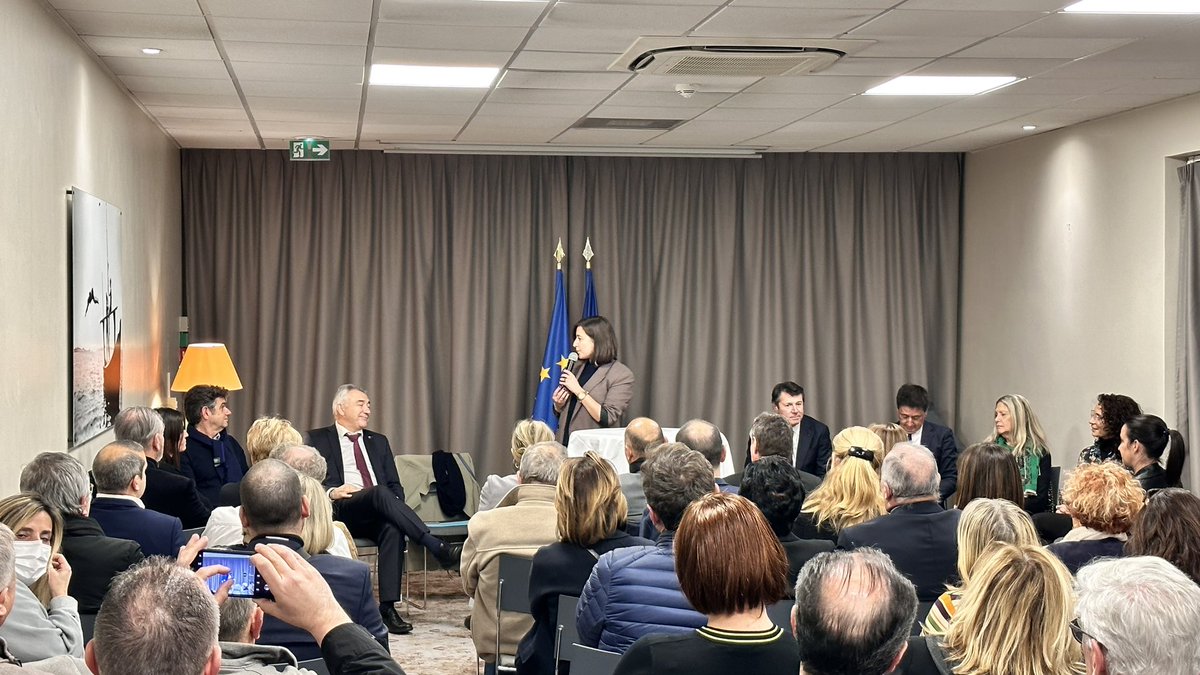 Christian Estrosi tweet media
