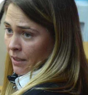 Nosotras defendemos los derechos de las mujeres, peeo nunca vamos a defender asesinas torturadoras de niños, y juezas que no cumplen su deber.
Perpetua para la mamá de Lucio Dupuy y su pareja!, y destitución ya para la jueza Pérez Ballester!

#JusticiaPorLucio #LucioDupuy😔❤️