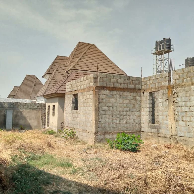 PropertiesJadel's tweet photo. 4 bedroom carcass penthouse with 1 bedroom BQ 
45 million. 650sqm
Lugbe, FCT ABUJA 
#investor #realestate #nigeria #lagos #abujabusiness #abujaconnect #abujaproperties #abujapropertiesforsale #abujaapartments #NationalAssembly #realtor #nnpc #abujalands #davidoofficial
#TheUnit https://t.co/kcq0uTyW8i
