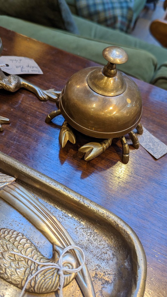 Crab bell 
Crab bell
Crab BELL
CRAB BELL