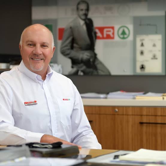 TKNhlanhlaa's tweet image. His name is Brett Walker Botten, and he’s been at Spar since 1994. And yes, he is..