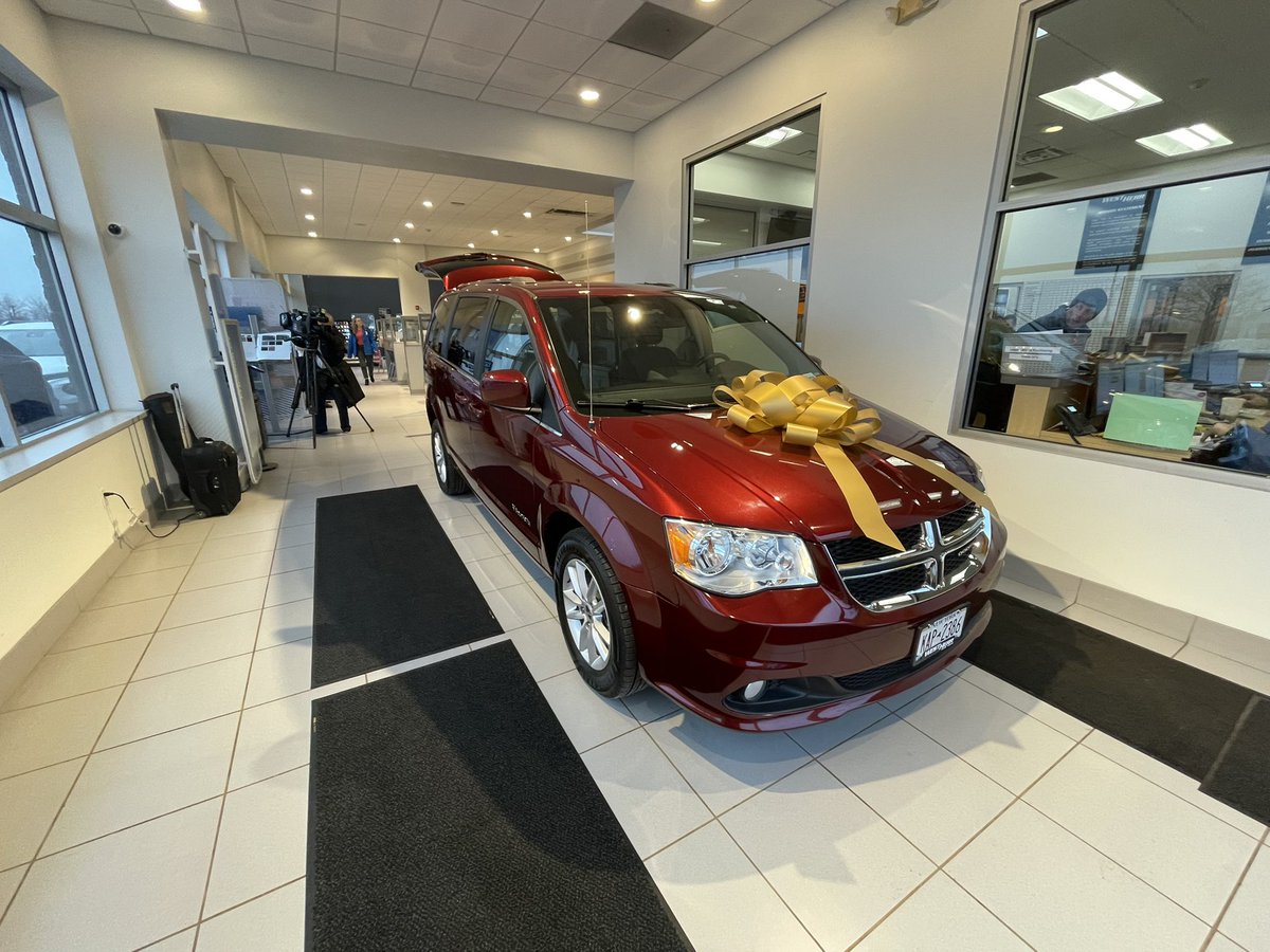 Lauren Hall tweet media