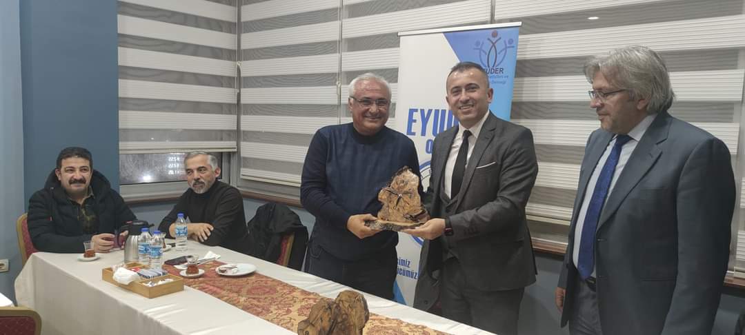 Genel Başkanımız Sayın Dr.Adem ÇİLEK,
 #Ordu  EYUDER Ailemiz ile bir araya geldiler.

Yeni fikirlerin ve projelerin konuşulduğu etkinlikler için planlamalar yapıldı. EYFOR 14 süreci değerlendirildi.

İŞİMİZ EĞİTİM GÜCÜMÜZ EĞİTİM
#eyuder #uledef #yüzüncüyıl