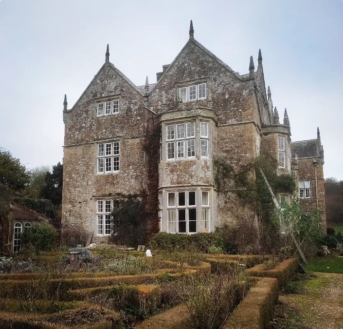 MariemSaavedra's tweet image. Great location for a @UOP_SEGG @portsmouthuni  staff writing retreat in the Isle of Wight #writewritewrite #Ihopeamanuscriptwillcomeoutofthisretreat