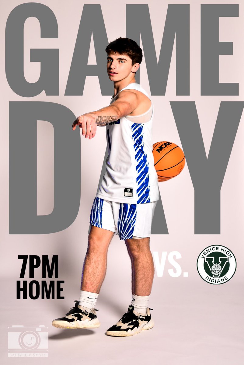 rjjones24's tweet photo. Let’s go!!!!! Kicking of back to back home stand against Venice this evening! Tip off 7pm. JVs taking on CSN! @Gatewaygriffins https://t.co/IZVcwJSpRZ