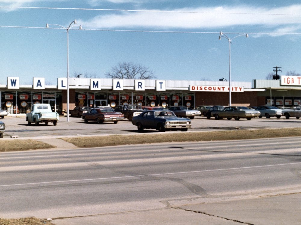Maria on Twitter "RT PastThroughPics The first WalMart store Rogers Arkansas 1962"