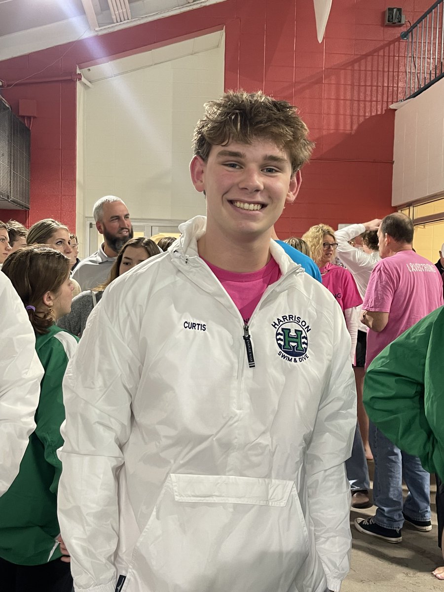 HH2oyas's tweet photo. SENIOR SPOTLIGHT–Nic Curtis
4 Yr Sr 200Fr 100Fly 
Nic started swim when he was 8 yrs old. He is a team captain and part of many other clubs at Harrison. He plans to major in Political Science and attend either UGA or the University of Tennessee this fall. 
A Great Hoya! https://t.co/jset7tb45H