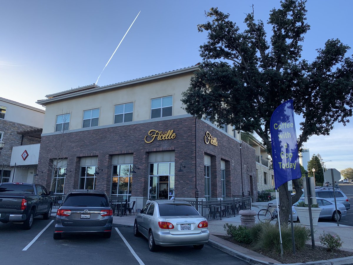 camarillopolice's tweet image. Come get a cup.  Old town @CityCamarillo @VCSheriffsFdn #VCSheriff