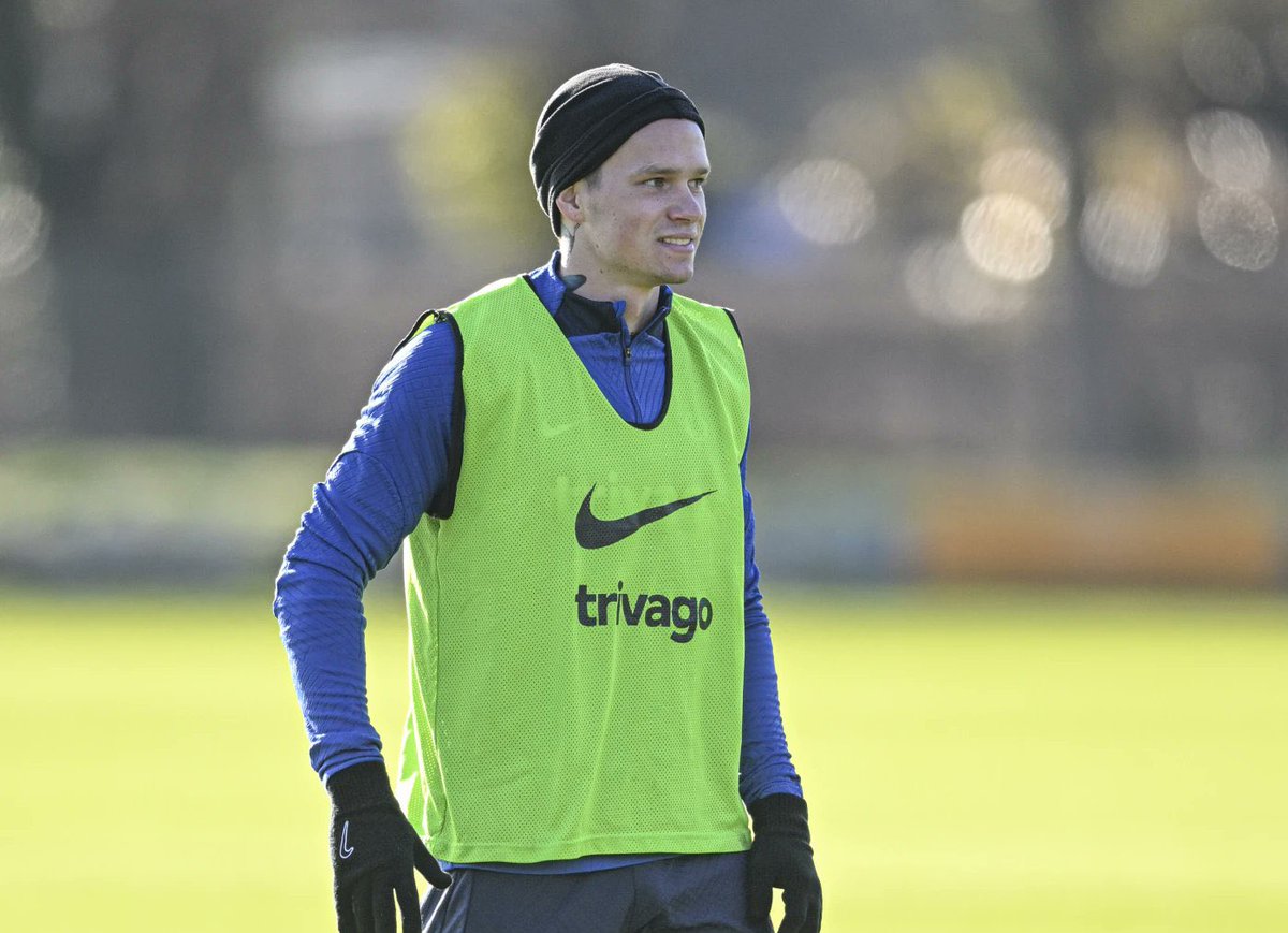 The £110m 500k a week hostage has his first training session #CFC