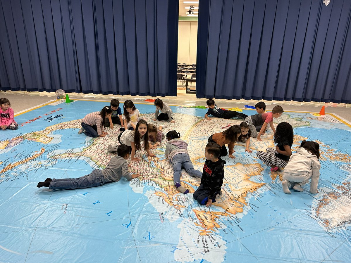 grechterman's tweet photo. Paul Bunyan’s footprints made the Great Lakes! So we had to see where he traveled and make connections using our giant map! @NISDElemSS @NISDForester #giantmap https://t.co/ezn368EWmI