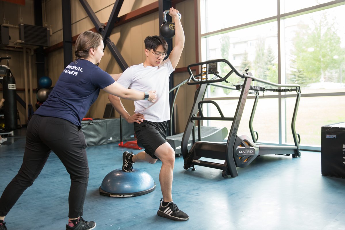 Don't forget to sign up for MRU personal training in January 2023 for a chance to win 4 personal training sessions (a $300 value!).

Visit mrucougars.com/pt for details and to sign up.
Happy training! #MRURecreation