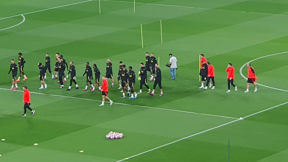 Kasila1's tweet photo. #PSGQatarTour2023 #PSGTV 

Open training session Khalifa stadium Qatar

#VisitRwanda https://t.co/0KTJLxk6aP
