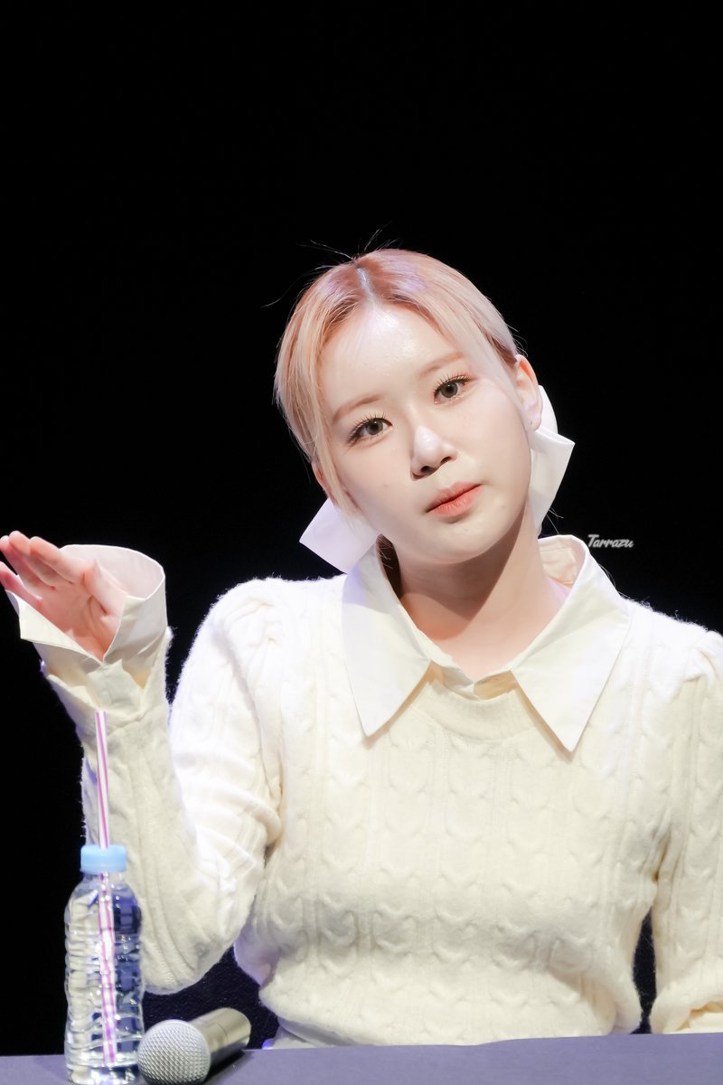 tarrazu_photo's tweet photo. #번윗럽 #퀸덤 #BurnWithLove #라필루스 #힛야 #그라타타 #Lapillus #라피스 #mldnews
인간 올라프 베시😁
@Lapillus_twt https://t.co/iFN9tAqn0l