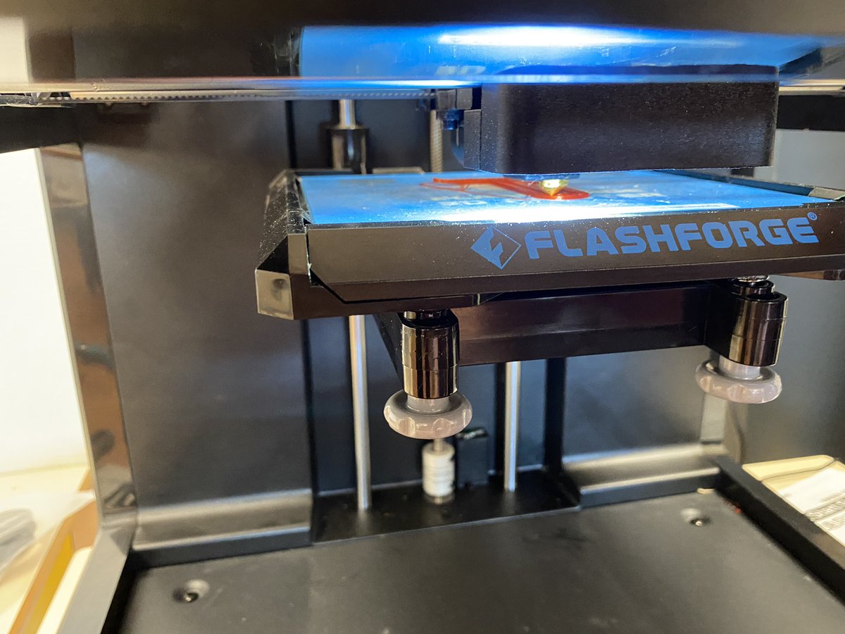 cocobella34's tweet photo. Formation #fablab aujourd'hui dans mon école. 
Merci à @freddav_2 de @canope_34 du @reseau_canope pour ces précieux conseils (et son humour). https://t.co/OqwKAwfzTl