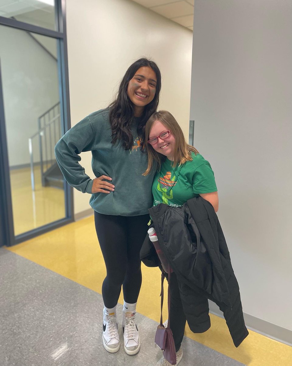 PVIsGotOptions's tweet image. Proud is an understatement 🎹🎶

The hard work and determination from our Panthers in their piano and guitar class blows us away! Bravo to a pair of magnificent recitals this semester 👏🏻 #PVIOptions