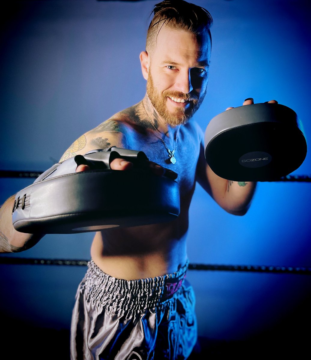 AaronHummerr's tweet photo. Wanna train with me?!  Like, retweet or comment to let me know you'd like to! https://t.co/9Gjjy0OZUO