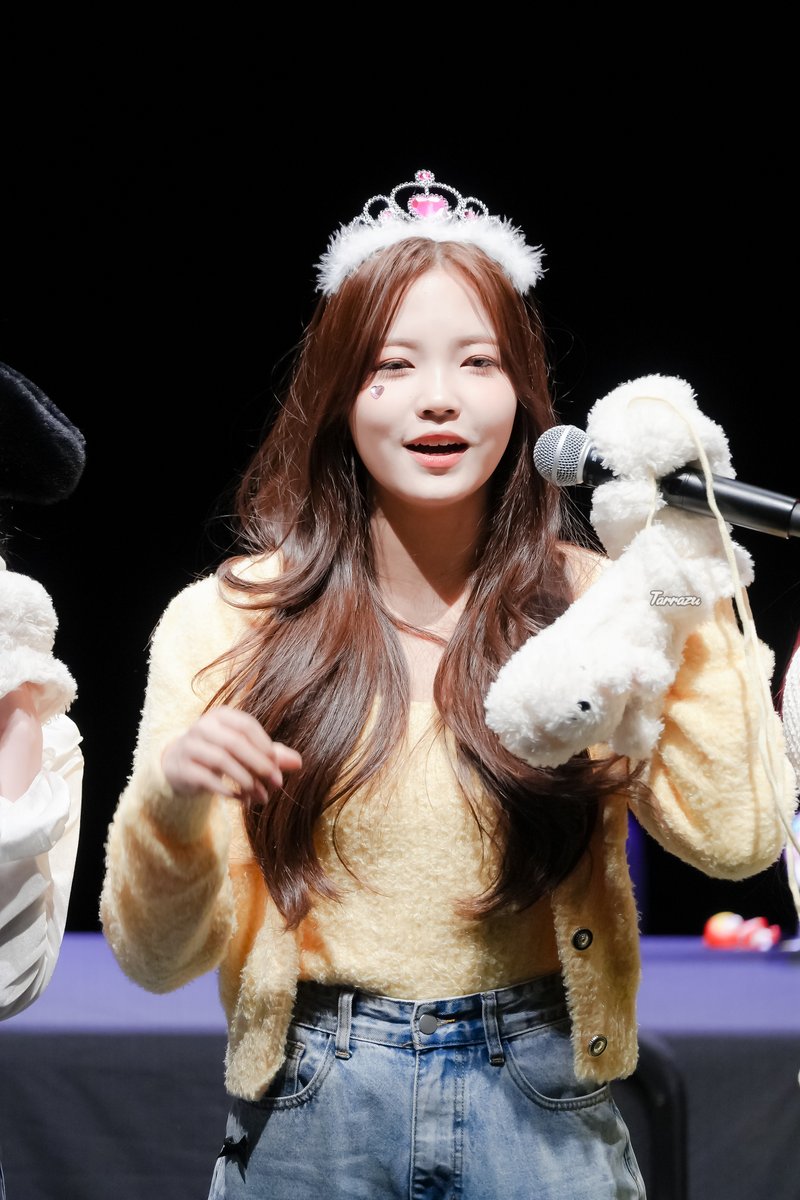 tarrazu_photo's tweet photo. #번윗럽 #퀸덤 #BurnWithLove #라필루스 #힛야 #그라타타 #Lapillus #라피스 #mldnews
존예 서원... 170까지 크시길...
@Lapillus_twt https://t.co/eAJYLcwyNp