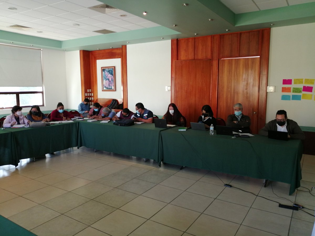 HubPSurCimmyt's tweet image. Mercado y financiamiento, se revisan hoy en el #HubPSur identificando soluciones para su acceso como parte del proyecto con #WalmartFoundation trabajado estos temas ligados a la #agriculturaporlapaz y #agriculturasustentable en #Oaxaca @ACCIMMYT @CIMMYTesp @Jelle_VanLoon