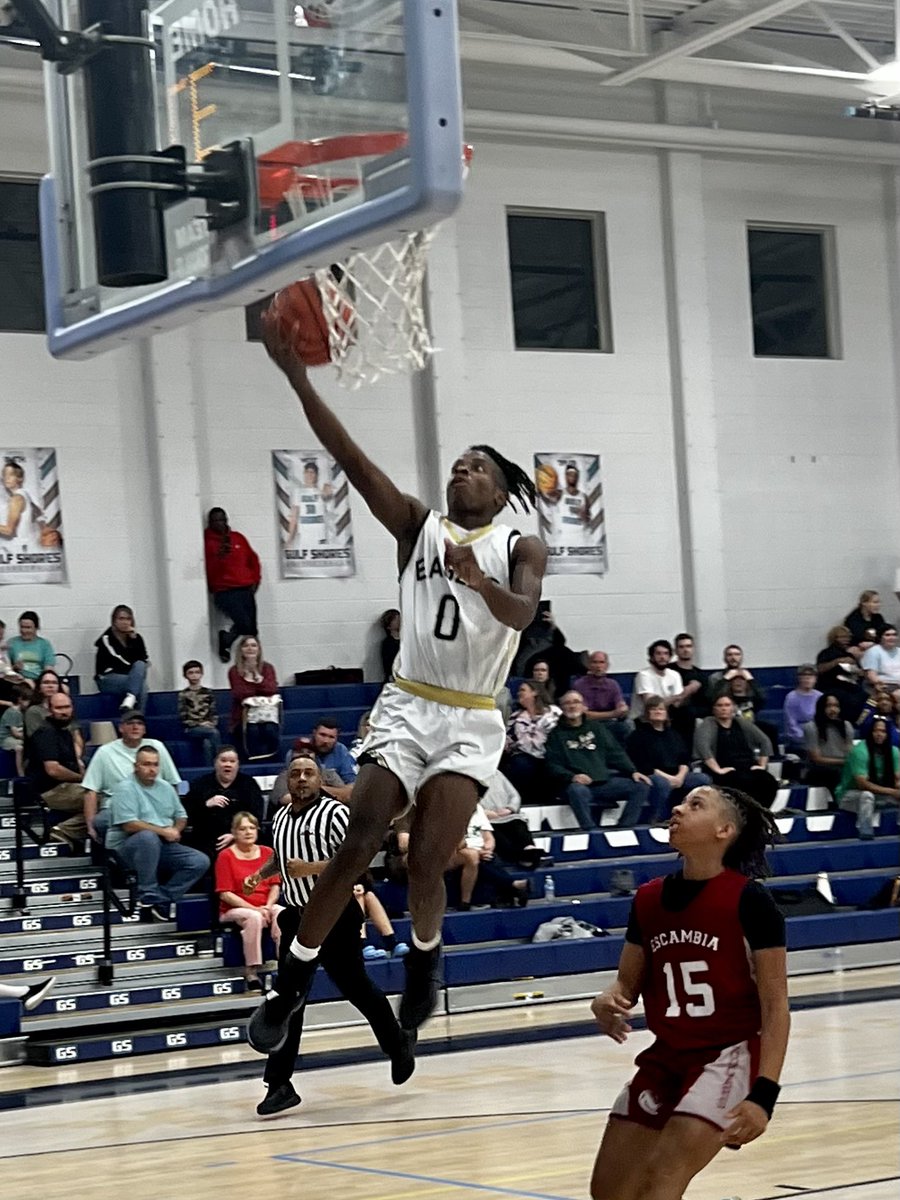 snook_athletics's tweet photo. Last night for the SCA varsity boys, Seniors Kareem Harris @kharris_32 had 44 points, and Jayson Kidwell @jaykid_1 had 18 points. Robert Dunn hit the go ahead 3 with 1 minute left. Let’s Go Eagles! 🦅🏀 https://t.co/TaCWXTdyHn