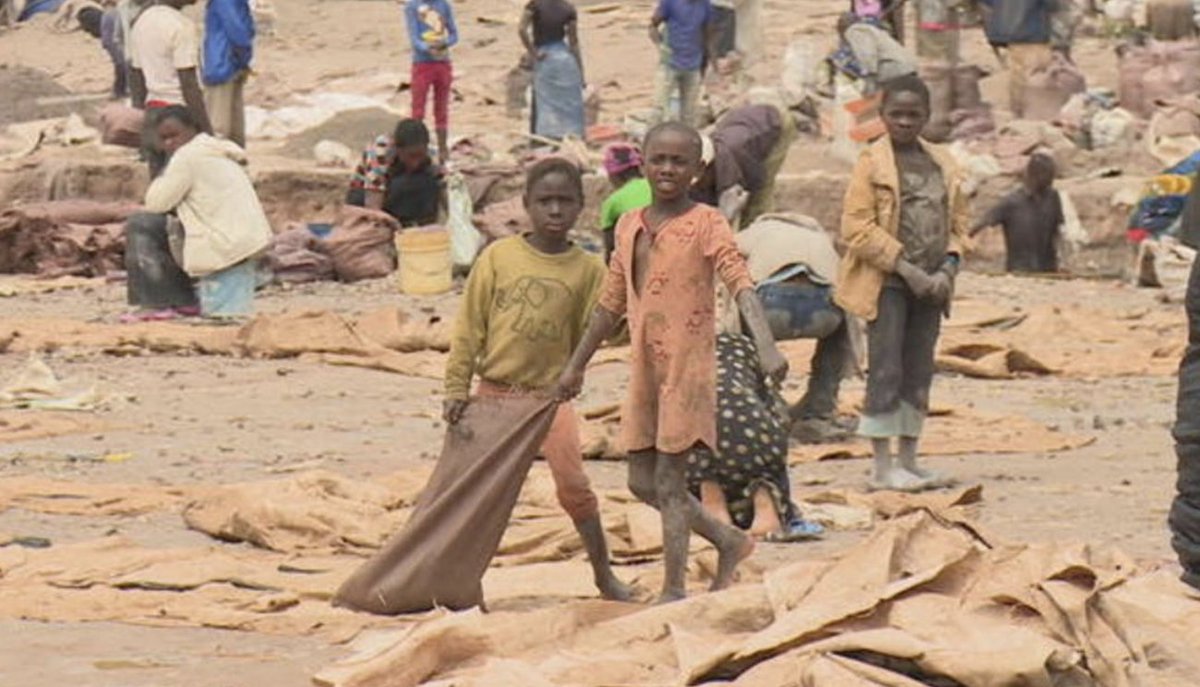 charliebadger99's tweet photo. X
Anyone virtue signalling about privilege, slavery, inequality, while using a iphone, needs to hear and see two words. COBALT MINING. https://t.co/wBbydFKn5t