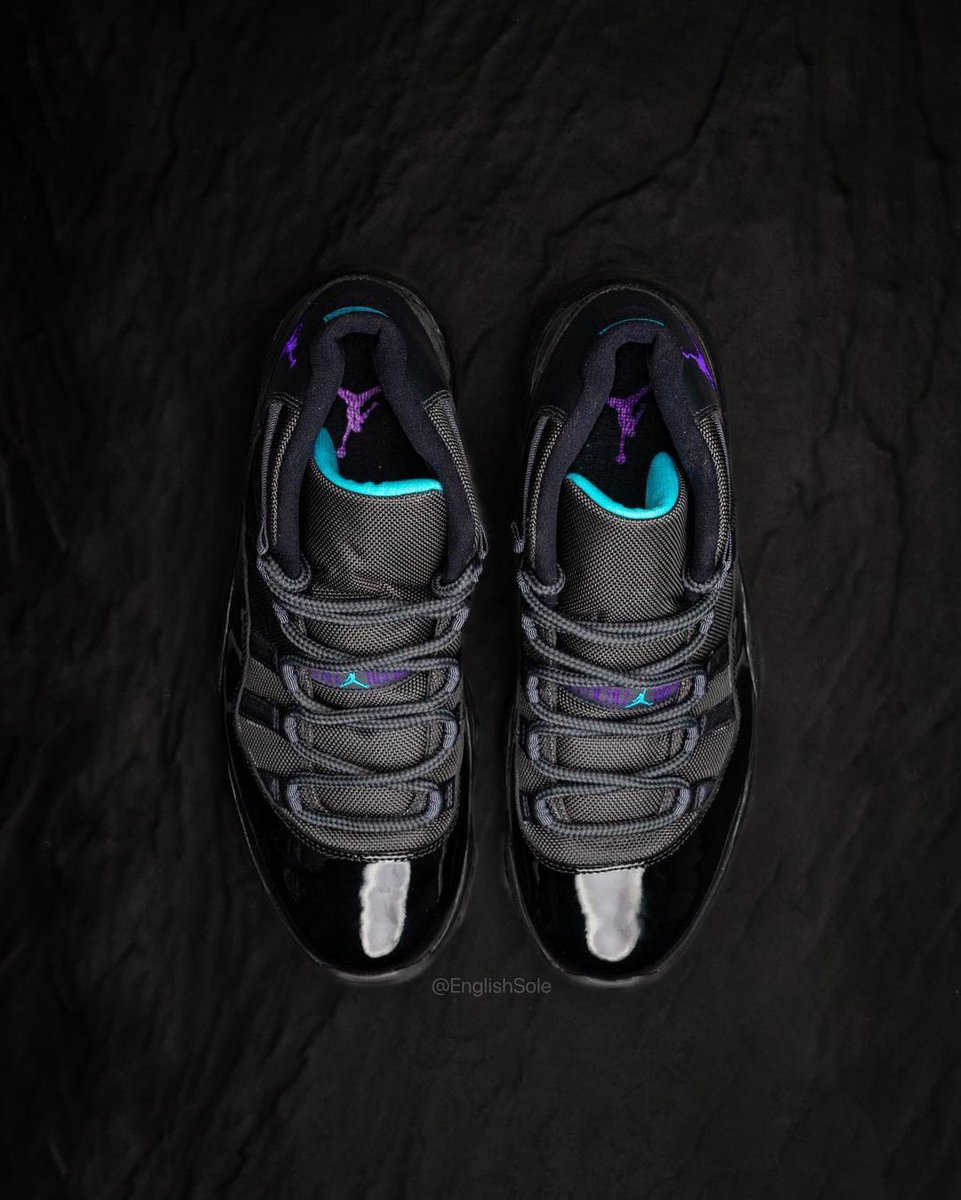 ComplexSneakers tweet picture
