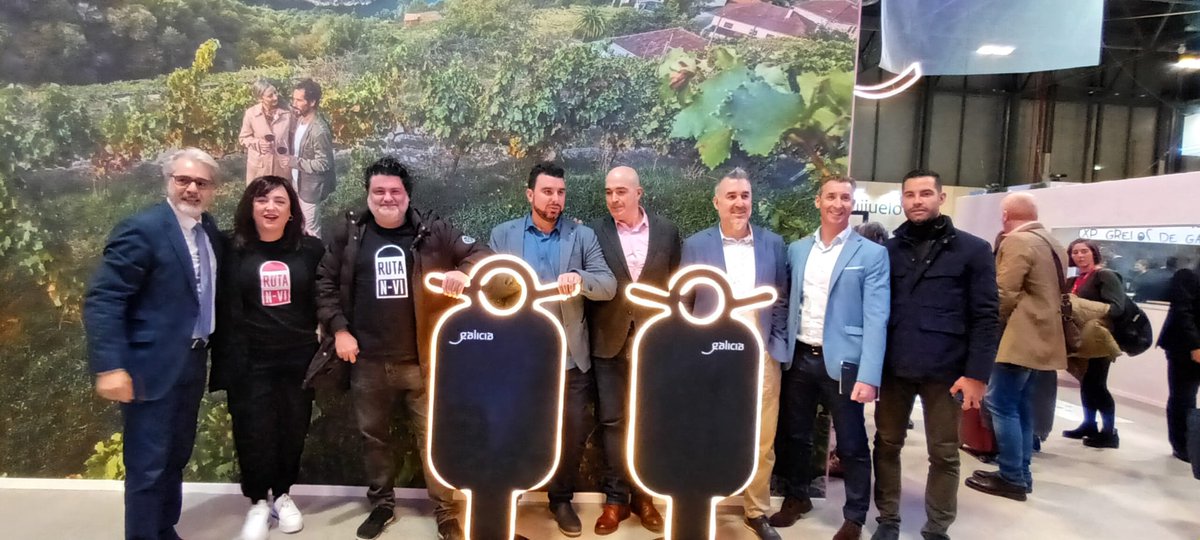 TurislabG's tweet photo. 📍Pasamos lista ao talento en ebullición desde #Fitur2023
🗺️Desde o epicentro do Turismo mundial estamos a pleno rendemento cos nosos #casosdeéxito
Aquí tamén, #AcelerandoDesdeOCoñecemento🚀 con @rutadelaNVI #LuXperience e #SuitesNature no stand de @Turgalicia https://t.co/b6QzKNEpIv