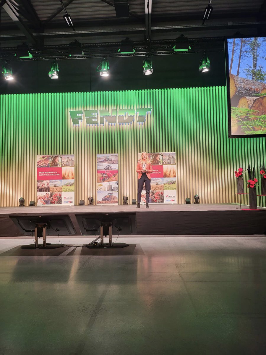 Never could have imagined that buying two tractors in 2021 would lead to an invitation to give a presentation at the AGCO Supplier Day 2023 for 800 participants! Truly a pleasure and an honor! #agcosupplierday2023 #agcocorp #valtra #farmerfirst #fendtfactory