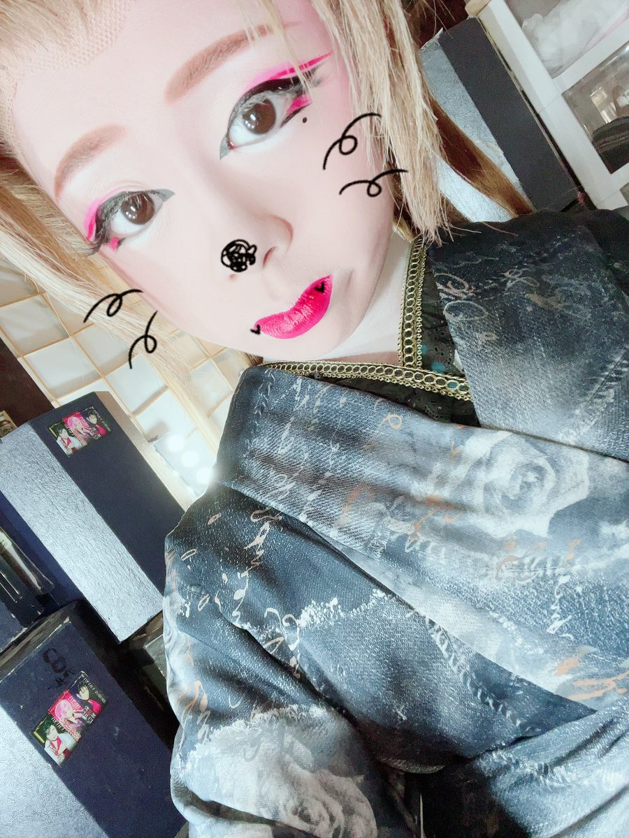 ujW0NCIKp9itnpV's tweet photo. お疲れ様ですー！
皆様今月22日のお昼にに僕とおにいちゃんの炎隆と、兄弟祭りをさせていただきます！みんなー！！待ってます！ https://t.co/3Ks09lsh5H