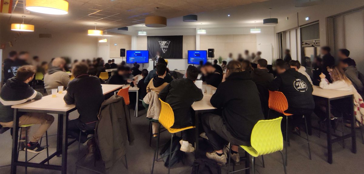 bleizack's tweet photo. Merci à tous d'être venu à AMBROSIA, l'évènement hivernal de l'ESN'HACK !

En espérant que vous avez apprécié cette seconde édition ainsi que la tartiflette et le vin rouge ! 🍷

Merci encore à tous nos rumpers :
@kevin_mizu
@DinerHell
@Cyber_Sathi
@Rolix_Cy
@seulaparis
@Ooggle_ https://t.co/okdWdQAAAV