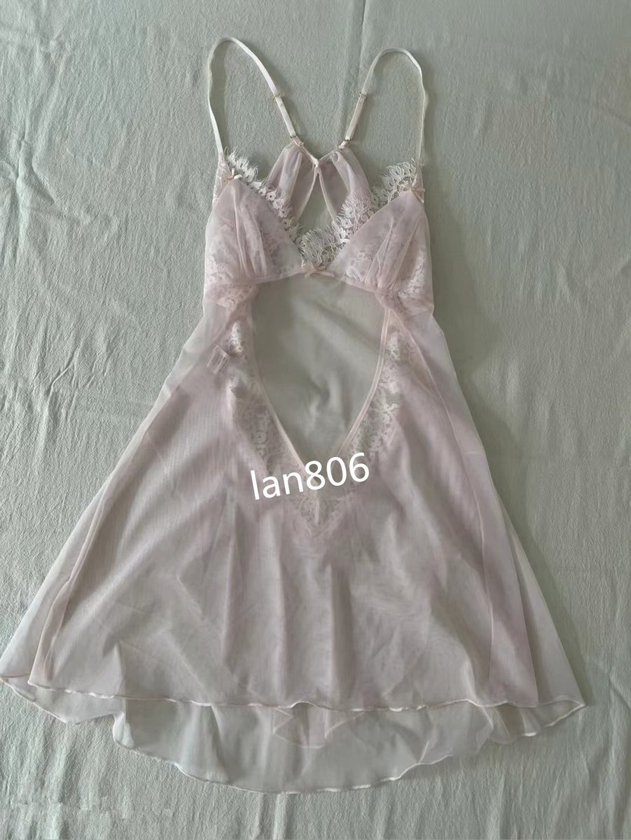 ruolan888's tweet image. 這件衣服好粉嫩呀
不知道穿上之後好不好看