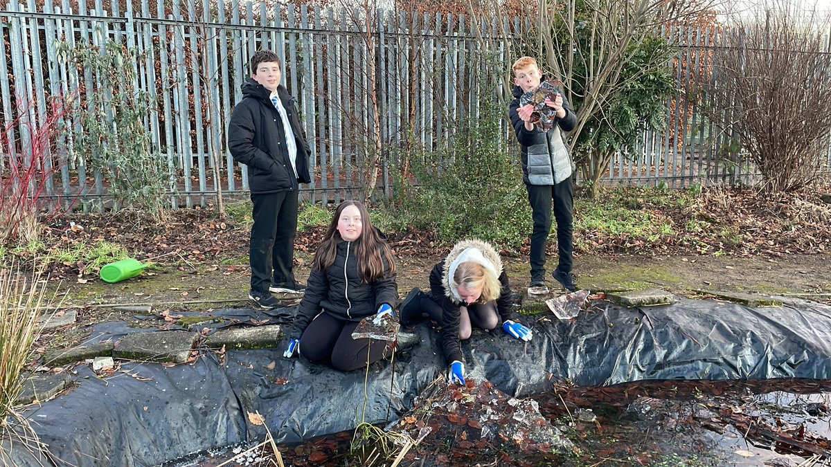 Gardening at Dumbarton Academy, also known as ice breaking competition 😆