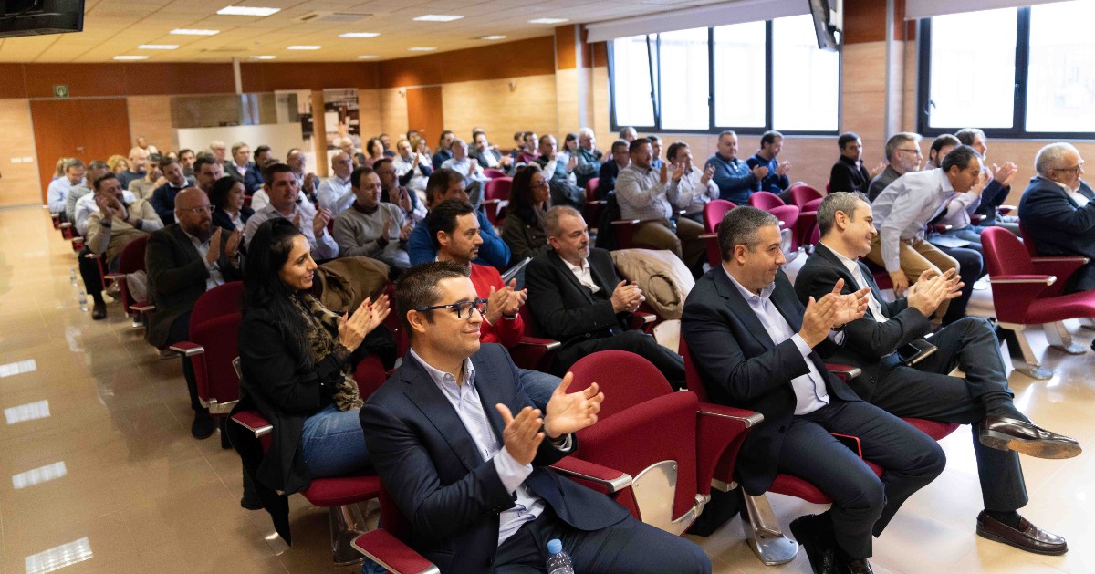circutor's tweet photo. Hoy damos por concluida la Reunión de Delegados España y Portugal 2022-2023. Cerramos un año lleno de retos y objetivos cumplidos, afrontando el 2023 con mas energía que nunca. ¡Gracias a tod@s por vuestro esfuerzo! https://t.co/5IHx6OGOIQ