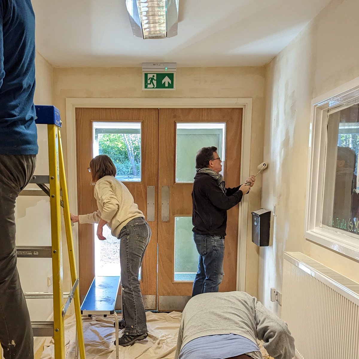 2ndIfieldScouts's tweet photo. A massive thank you to the staff at @titantraveluk who have spent the day painting the interior of our Scout HQ. A lot of hard work to bring a fresh look to the building. #scouts #goodforyou #volunteering #titantravel #2ndIfield https://t.co/BgzRairBmR