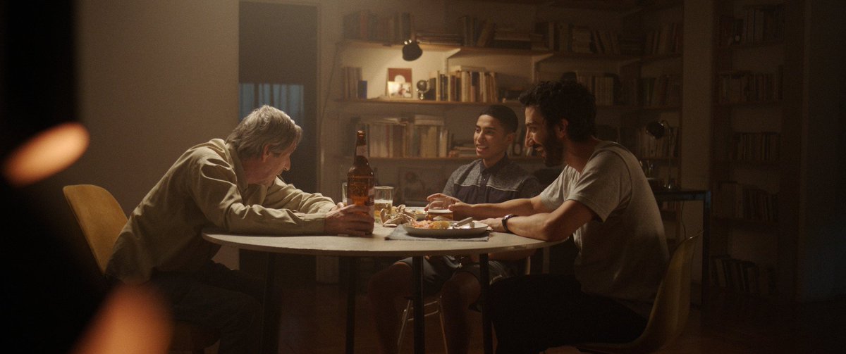 CheNetflix tweet media