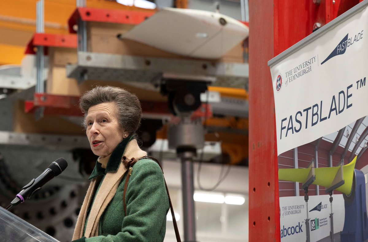 A project to maximise tidal energy generation has been launched in the presence of HRH, The Princess Royal, at our FastBlade facility.

MAXBlade will create the longest tidal turbine blades of their kind in the world, to reduce the cost of tidal energy.

edin.ac/3ZJl29e