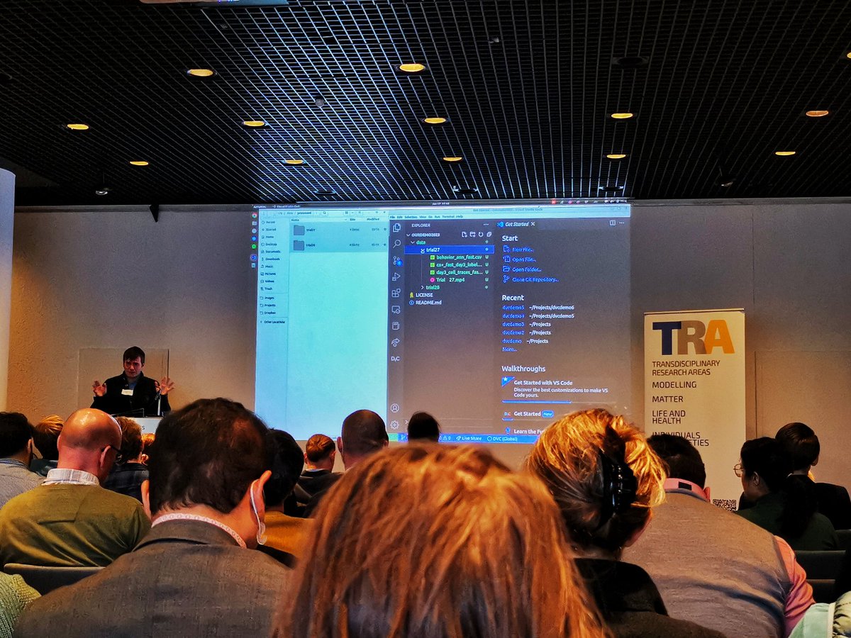 J_Froeh's tweet photo. Just back from the TeRAbytes @UniBonn - If you're at Bonn, check these resources out: Everything from GitLab via JupyterLab to "Marvin", our new MMP/GPU #HPC Cluster integration will be introduced this year! #DataScience
#DitigtalTheology https://t.co/W2ZFdqsKZY