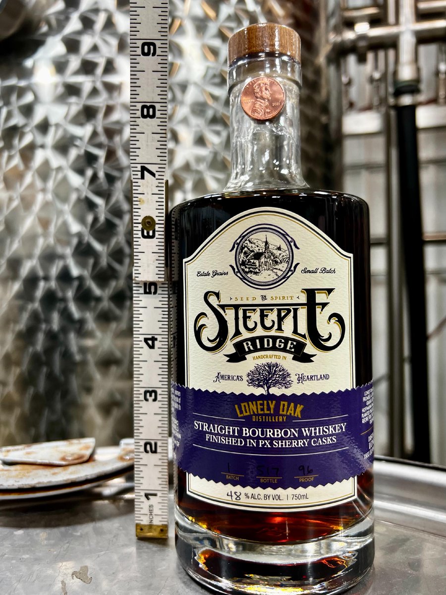 LonelyOakDistil's tweet image. Snowmageddon is coming.  Grab a bottle while you can and when empty, use it to measure the snow. You'll be at 9.25 inches when you can't find the bottle.

#iowa #agtwitter #nebraska #bourbon #whiskey #snow #pouryourselfaproperdrink