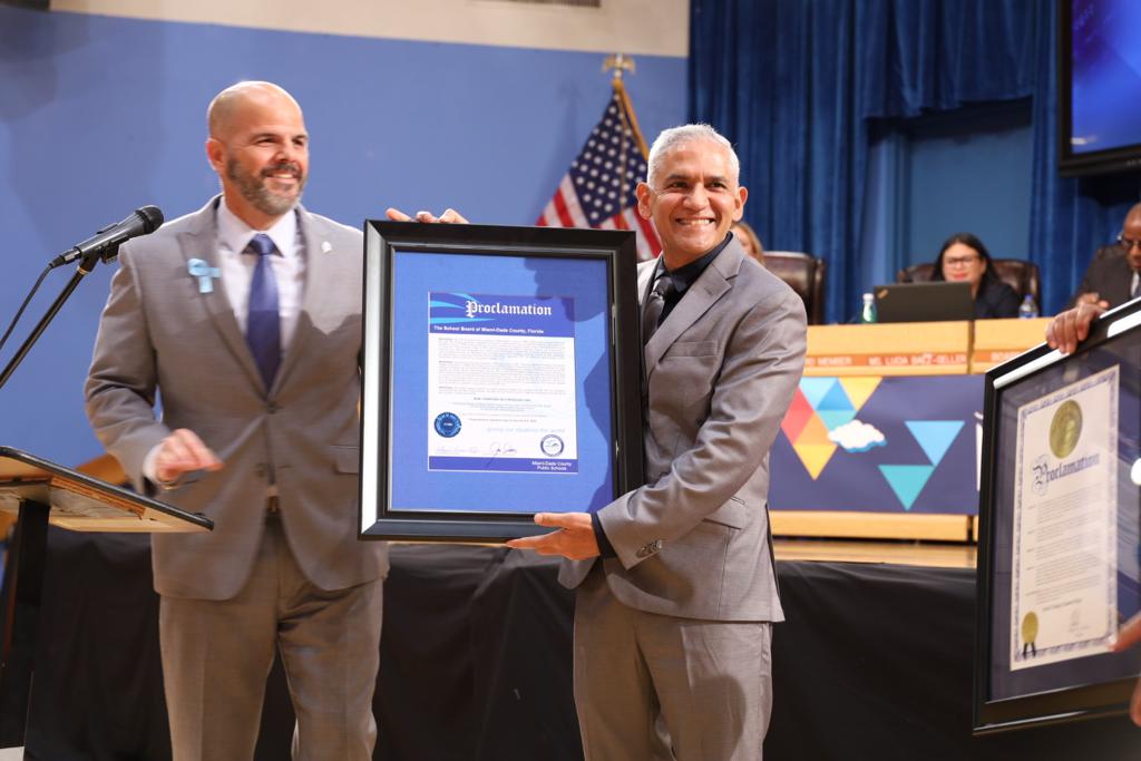 MDCPS's tweet photo. Honoring lifelong educator Ariel Chang Cisnero for providing students at @HGESDolphins with a challenging learning environment that helps prepare them for future success. #MDCPSTeachersRock https://t.co/TpOXtgTlsf