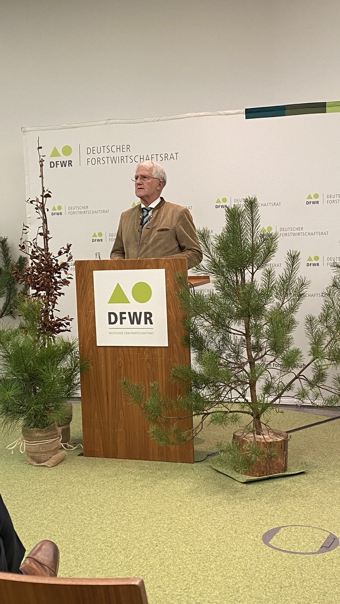 Jaroslaw Kuczaj tweet media