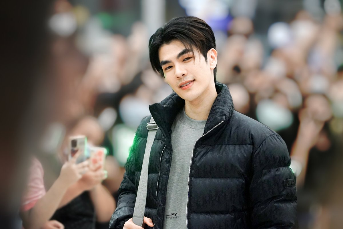 jaydouble_m's tweet photo. หล่อ ทะเร้น สเปคเล้ยยย😗

#MileFlyToParis #MilePhakphum 
@milephakphum @Dior https://t.co/wBnCvrxxaf