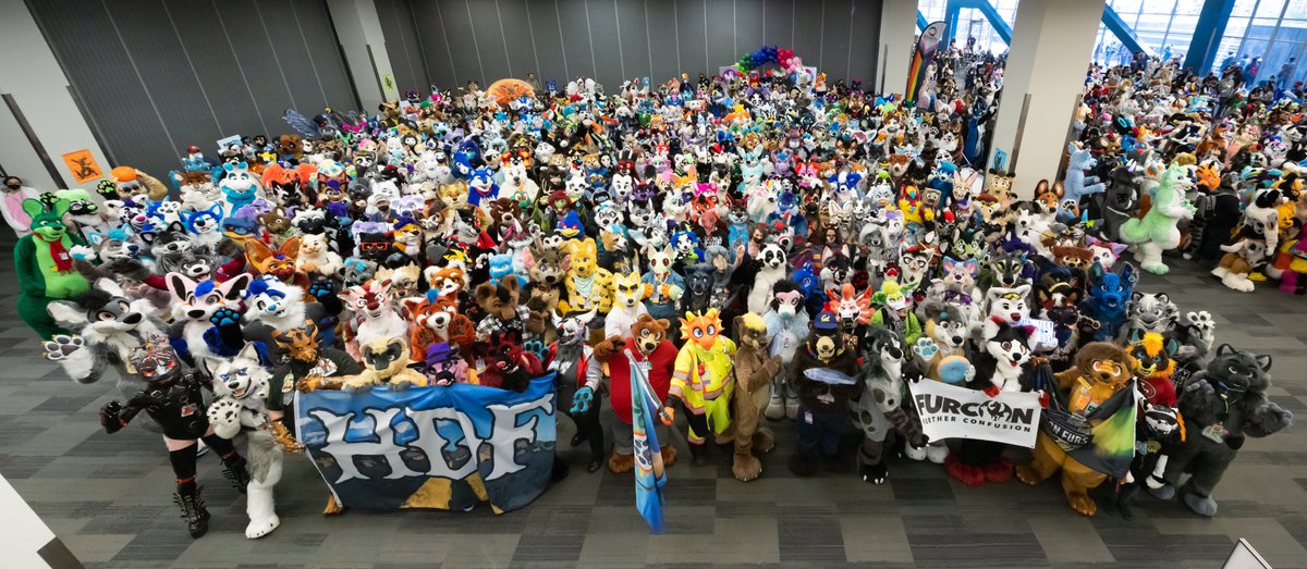 It's your <a href="/furcon/">Further Confusion "The Beach Episode"</a> Fursuit Parade group photo! Where are you? Full resolution on Flickr~. flickr.com/photos/radical… #FC2023 #FurtherConfusion #furry