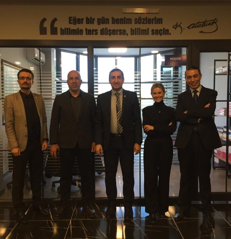 BİL Eğitim Kurumları Genel Müdürlük Koordinatörleri, Egekent BİL Kurs <a href="/bilkursegekent/">Egekent BİL KURS</a> kurucu ve yöneticileri ile ulusal sınavlara hazırlık çalışmaları, dönem sonu değerlendirmesi ve yeni dönem planlamaları için bir araya geldi.
