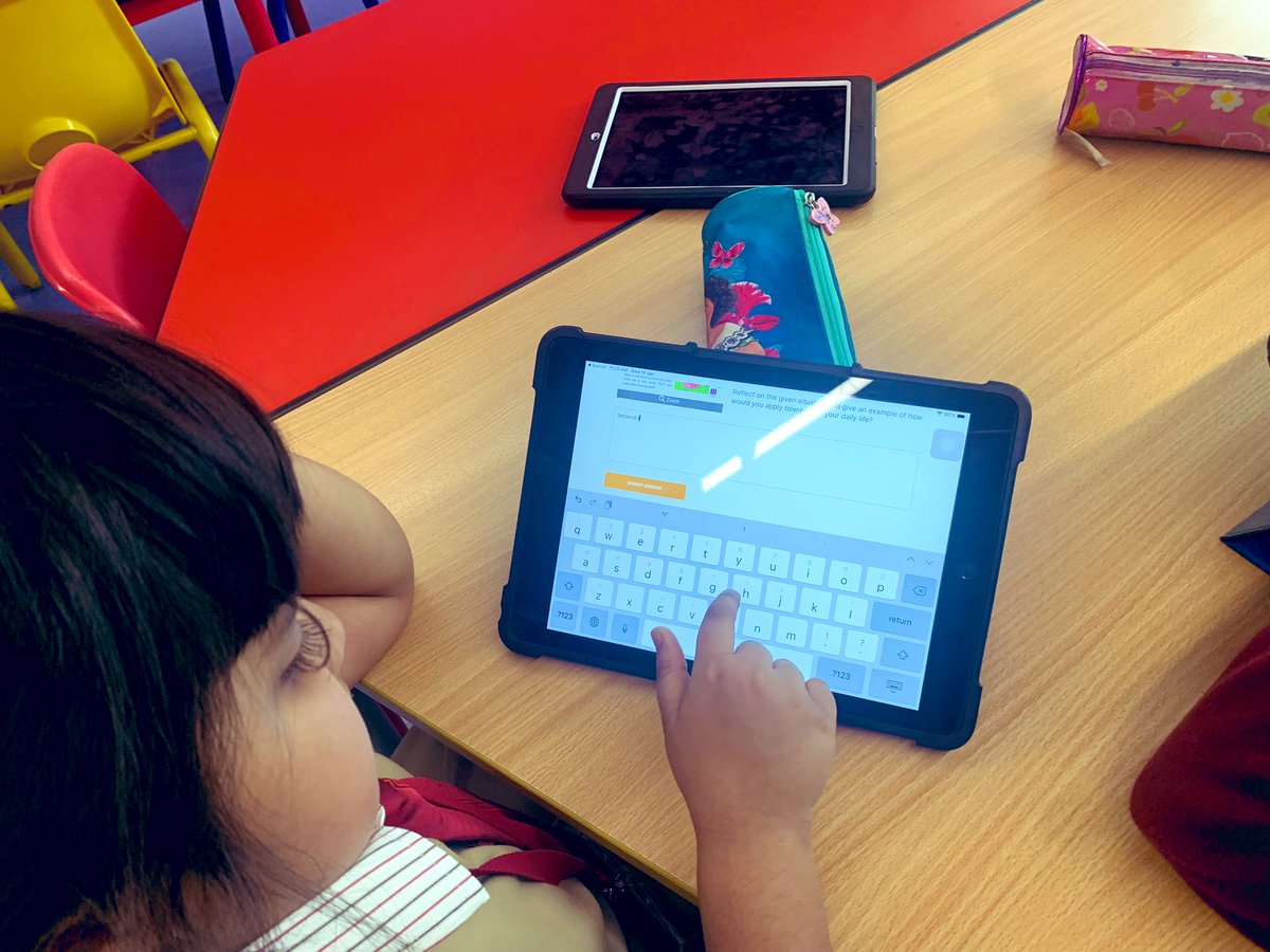 famidachoudhar1's tweet photo. Look at my Grade 1 Digital Champs engaged and immersed in the lesson applying close reading skills independently @AppleEDU #appleclassroom @sufiyankatting2 @Susanna_Porob #engagingclass @Fatima_Martin https://t.co/gXrQhPiOfO