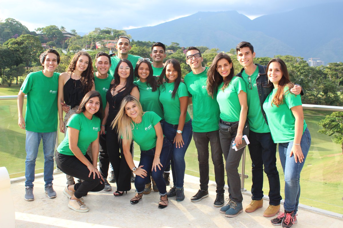 Avaa_org's tweet photo. #ProExcelencia acompaña a jóvenes estudiantes durante su carrera universitaria, para incentivarlos a la culminación de su formación. https://t.co/xzutJHTeTD